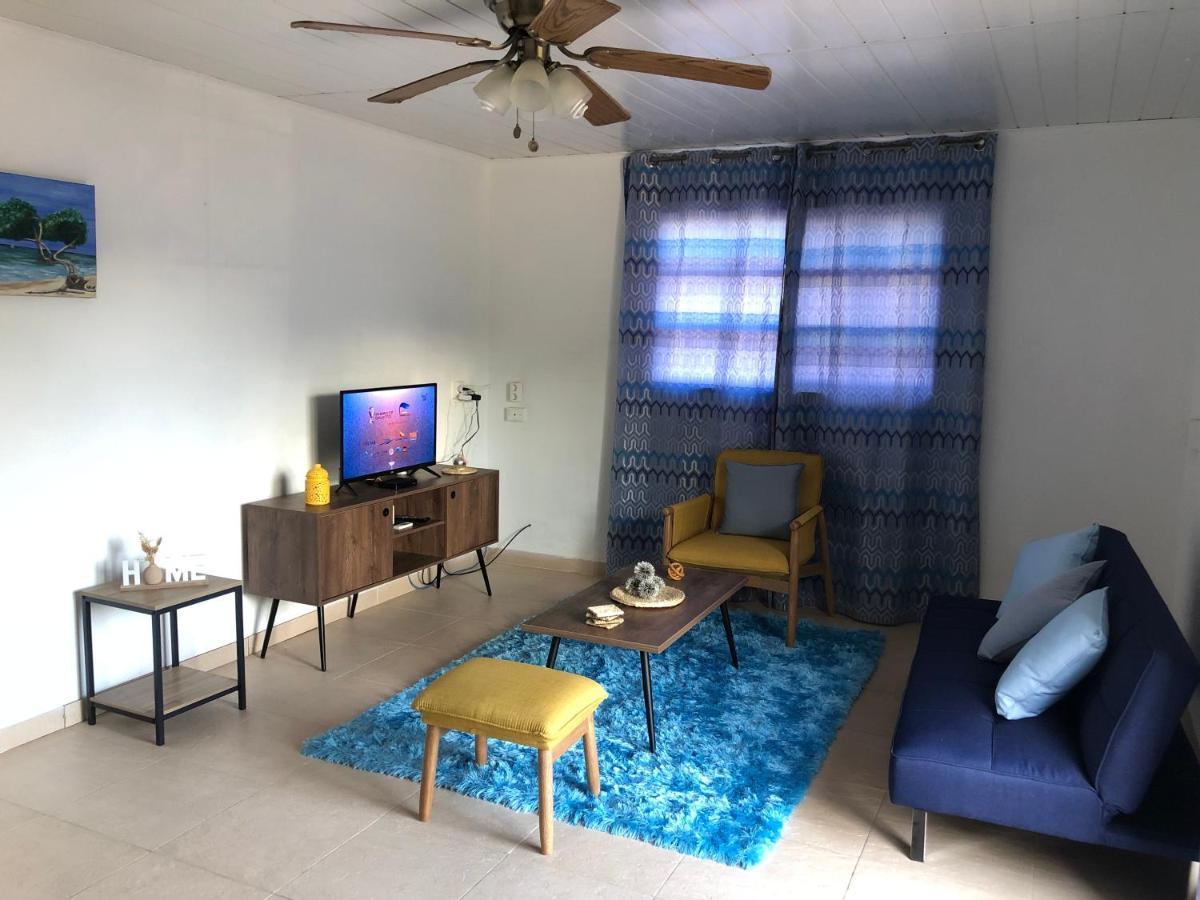 Local Home Aruba 오란제스타트 외부 사진
